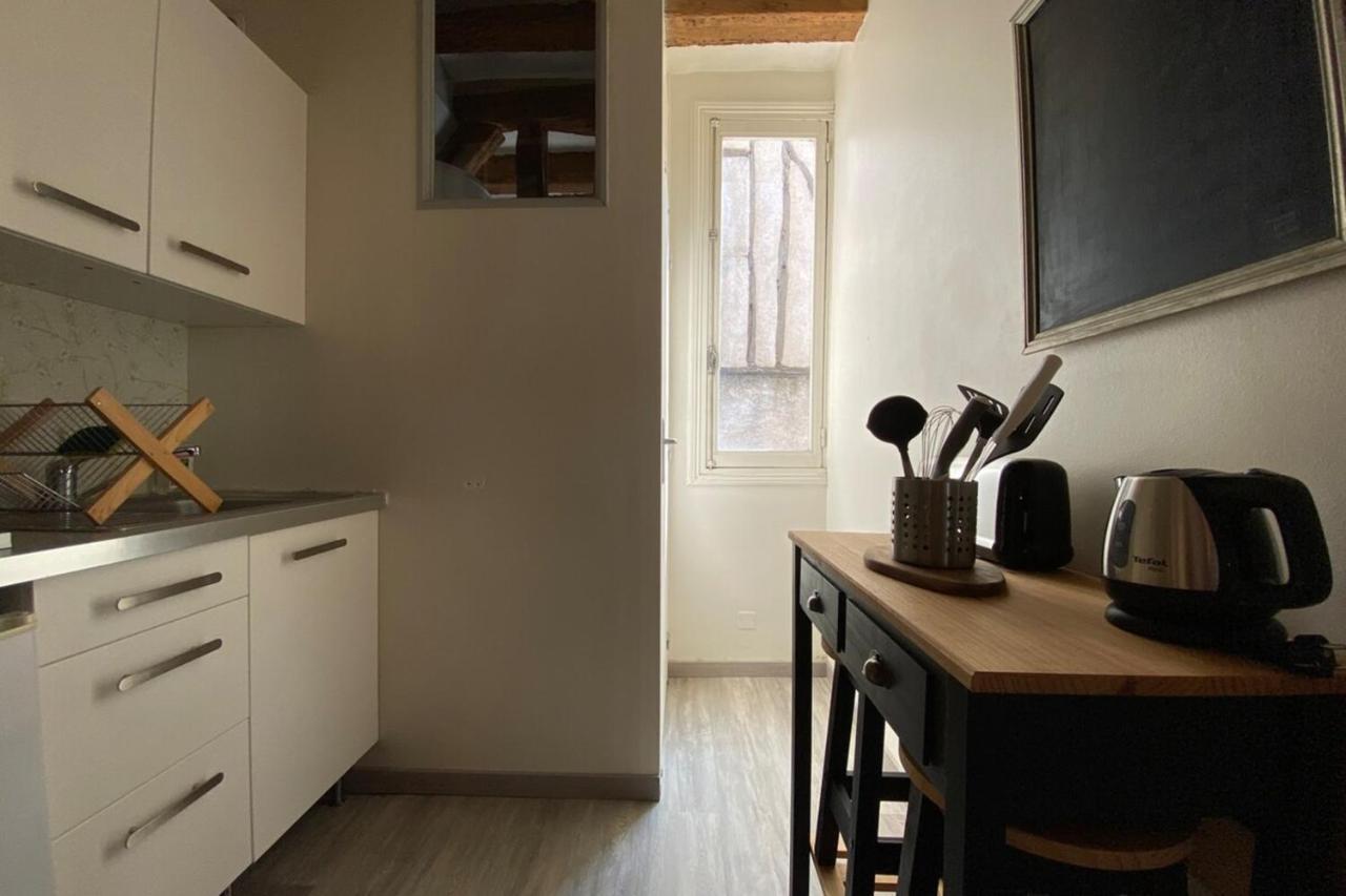 Typical Apartment In The Heart Of The City With Wifi Tours Kültér fotó