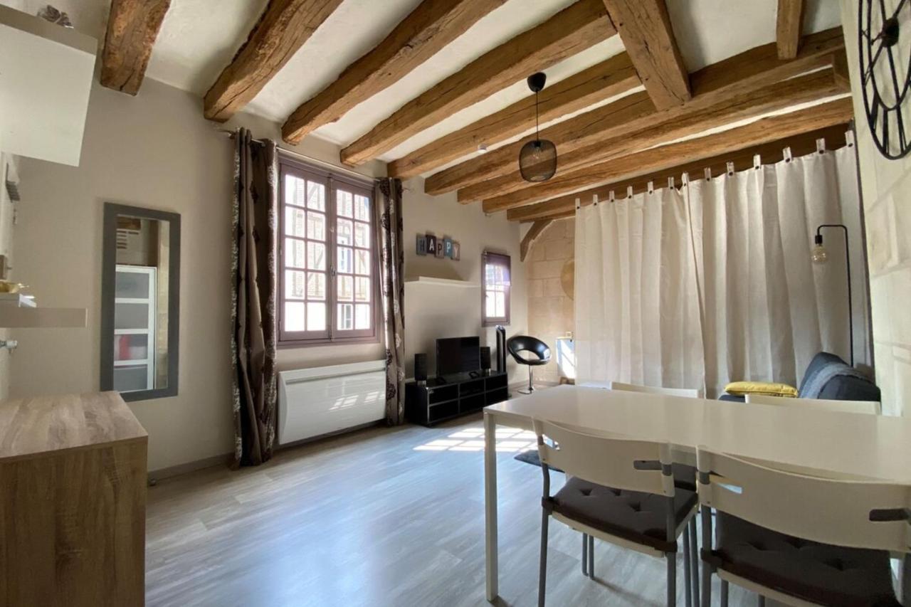 Typical Apartment In The Heart Of The City With Wifi Tours Kültér fotó