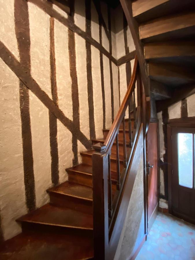 Typical Apartment In The Heart Of The City With Wifi Tours Kültér fotó